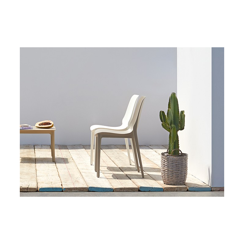 ec8a3d944193f23bb1411143f97c7315